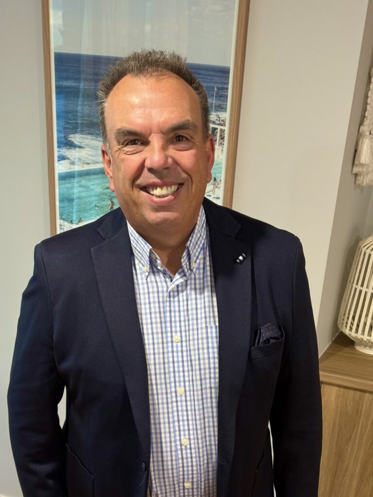 Simon Bowden: A Life Built on Resilience, Integrity, and Growth 3 3 Simon Bowden