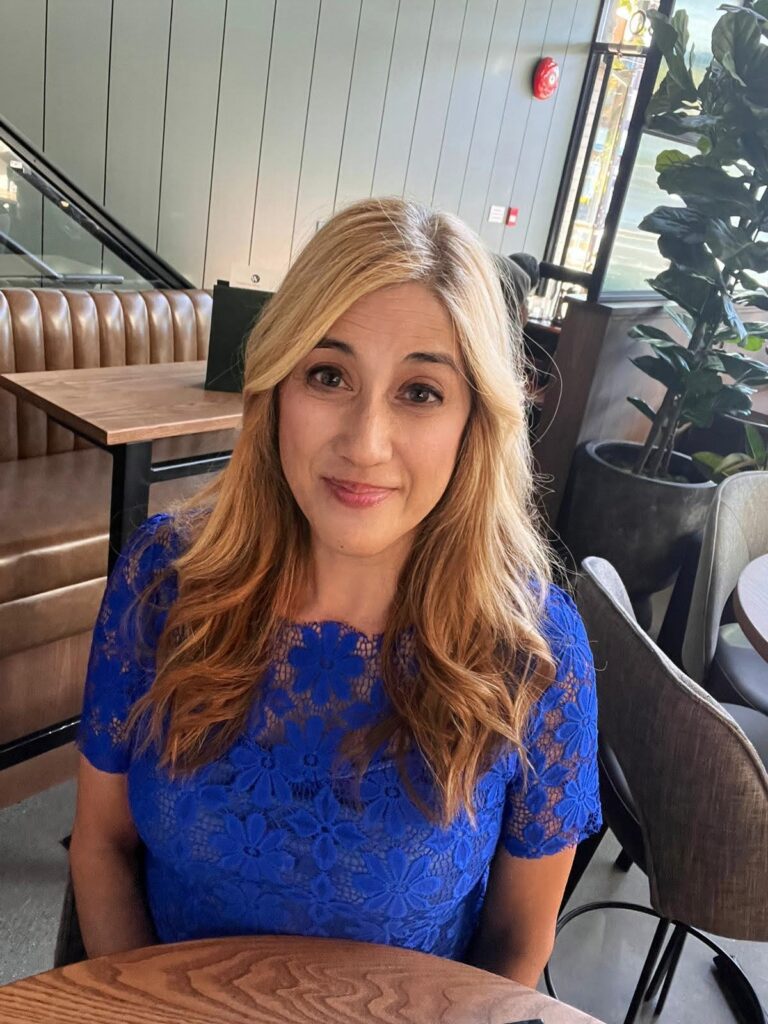 Selfie Blue Top Post 2 Anne Alvares